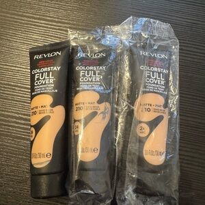 Revlon ColorStay Full Cover Foundation - Matte 210